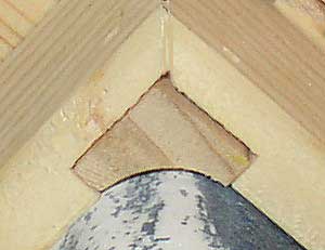 Installing Crown Moulding Around A, How To Install Crown Moulding On Rounded Corners