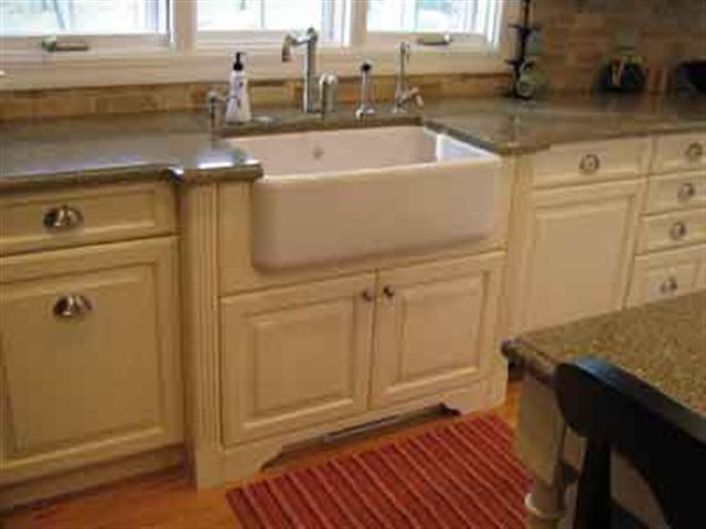 Granite Countertop Install Mismatch, How To Install Farmhouse Sink In Base Cabinet